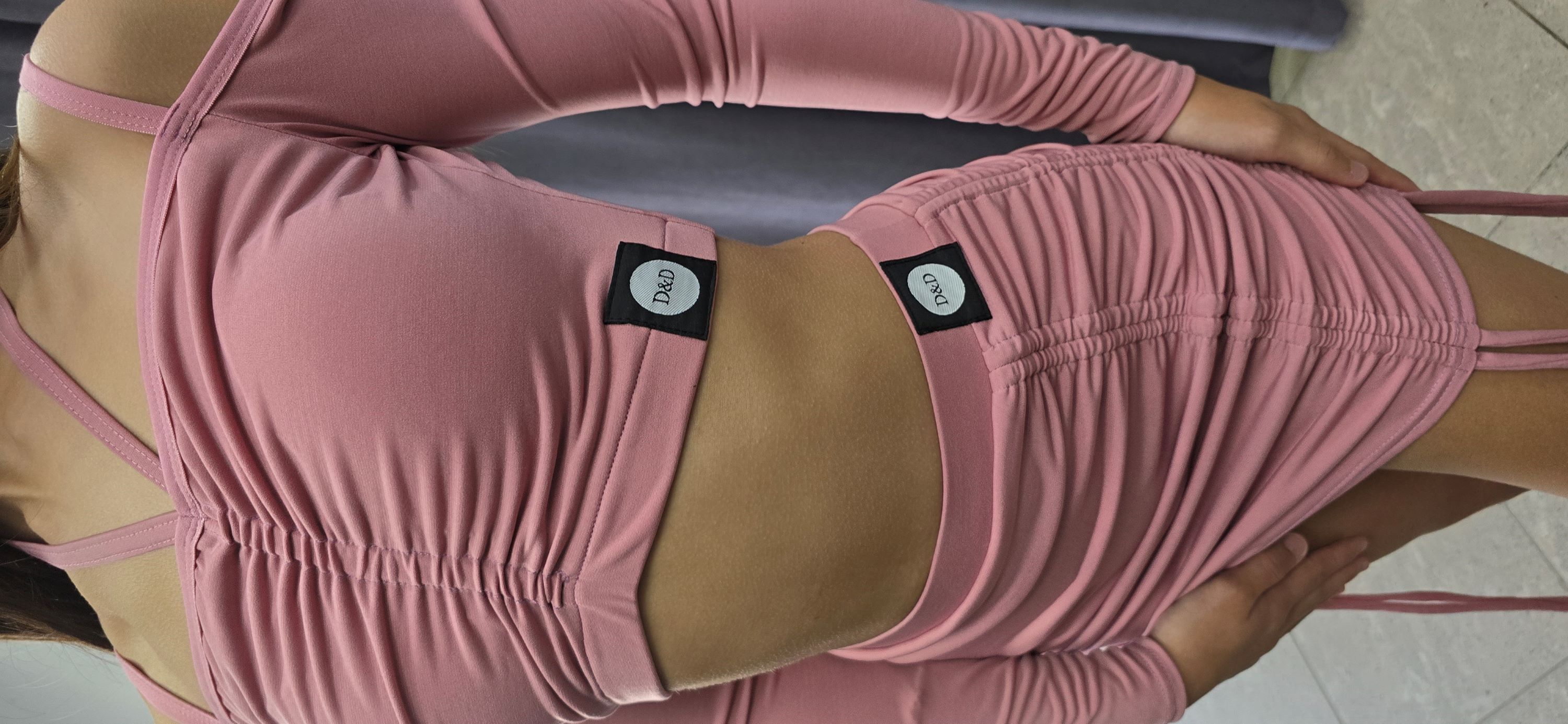 Топ на лямках с длинным рукавом