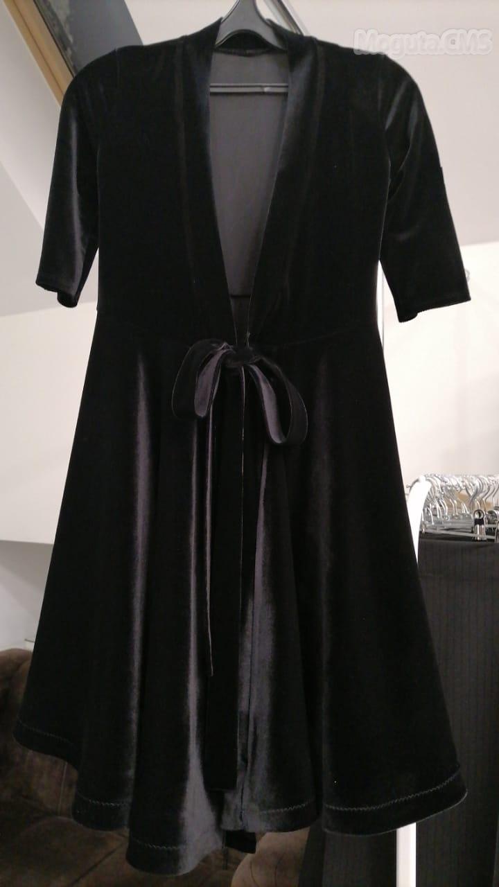 Халат бархатный для девочки.